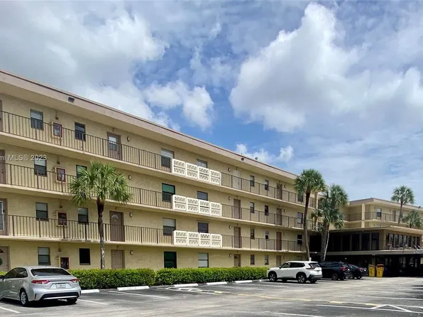 9355 SW 8th St APT 318, Boca Raton, FL 33428
