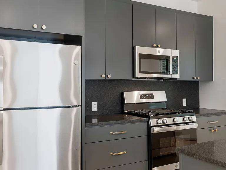 Quaker Condos - $300 Off Immediate Move-Ins! — Photo 68