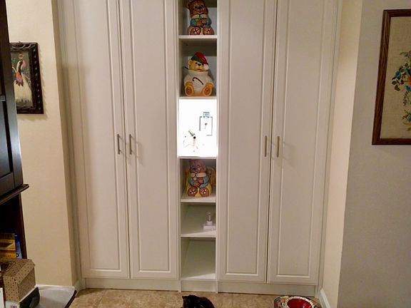  Extra Pantry w Adj Pullouts