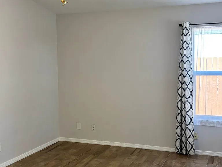 2125 Sierra Ln NE — Photo 21