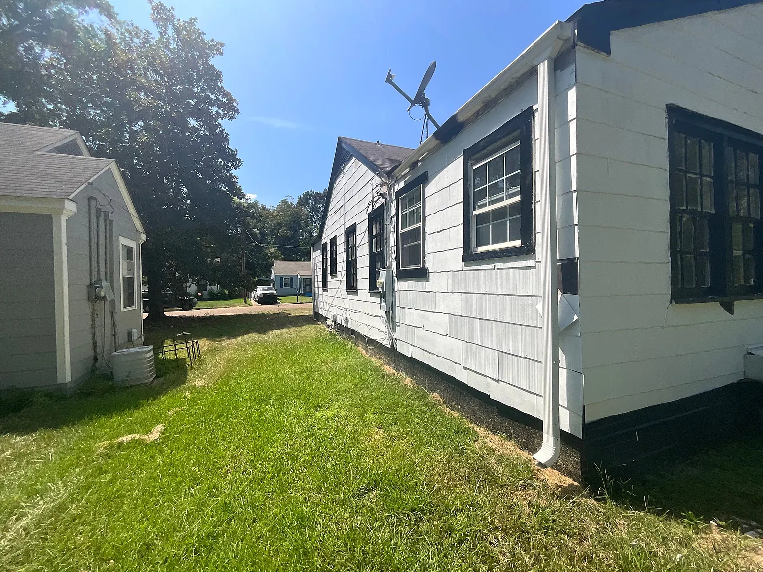 354 Fredrica Avenue - 1 — Photo 4