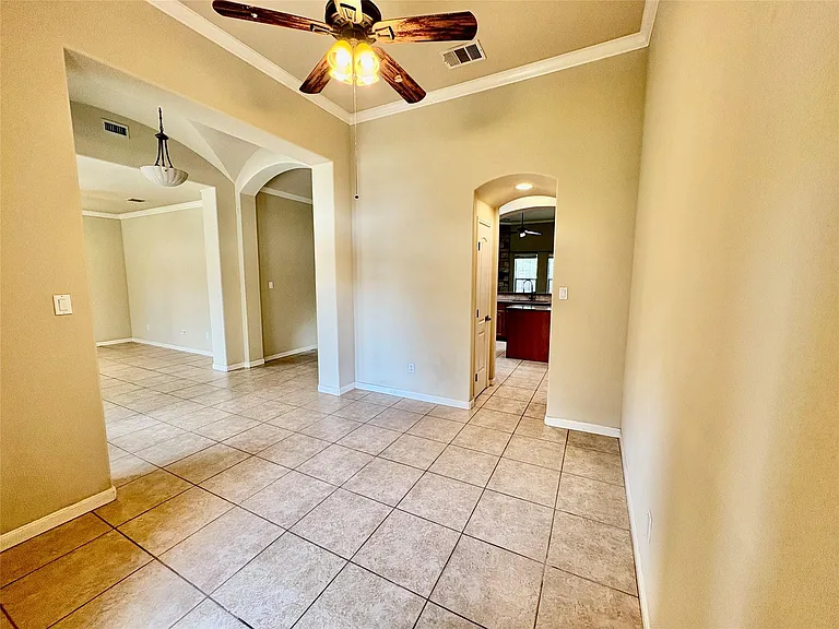 15210 Falcon Dr — Photo 6