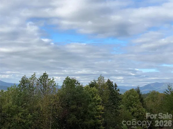 860 Redwood Dr, Marion, NC 28752