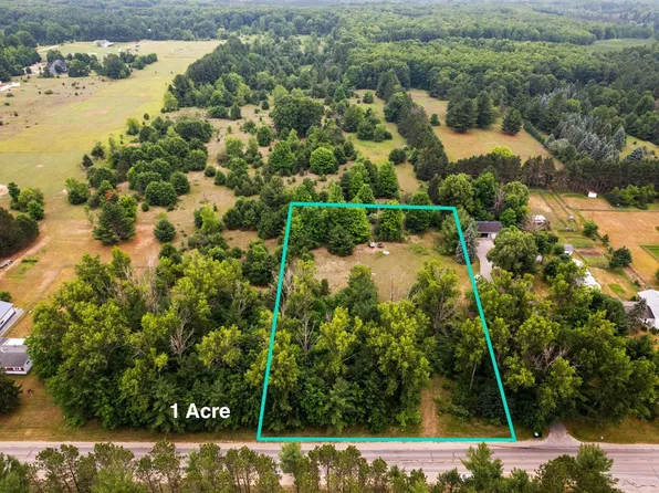 11237 Cedar Run Rd, Traverse City, MI 49684