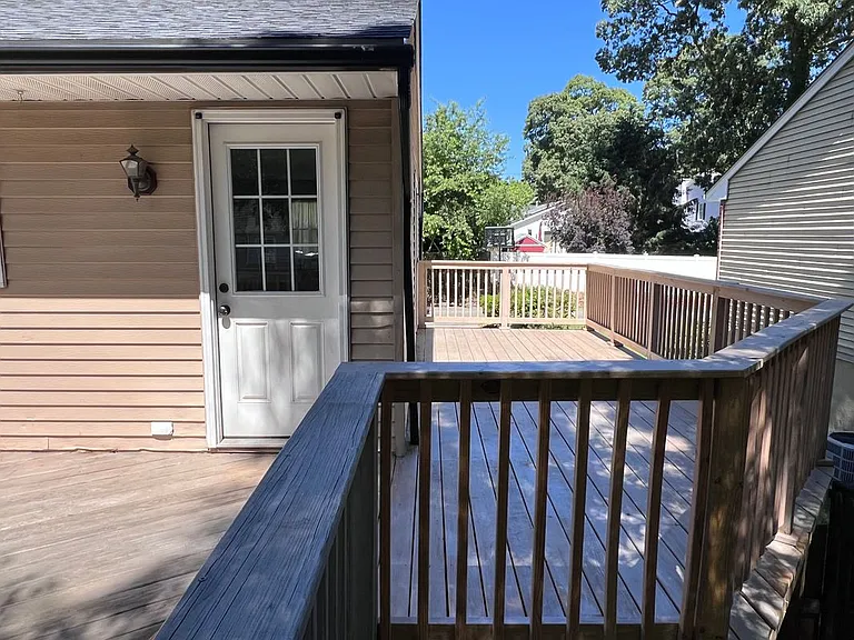 519 Kenmore Rd — Photo 21