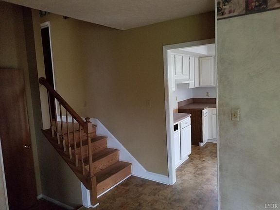 5th image of 157 Glenwood Dr