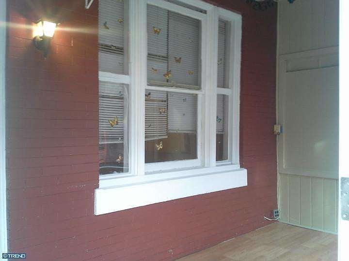 1st image of 961 E Schiller St