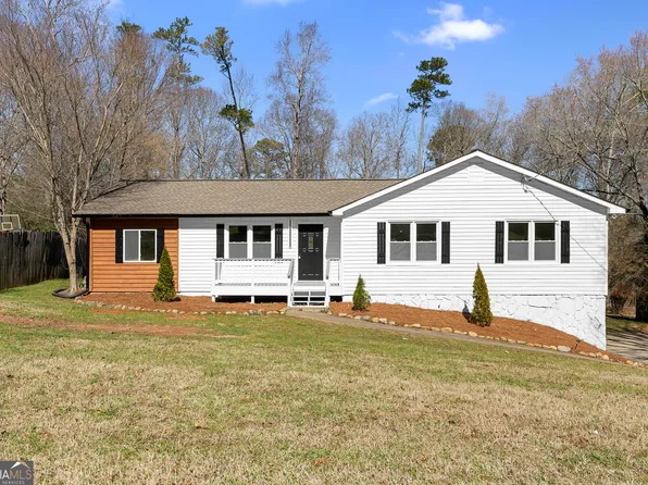 215 Sabrina Ct, Woodstock, GA 30188