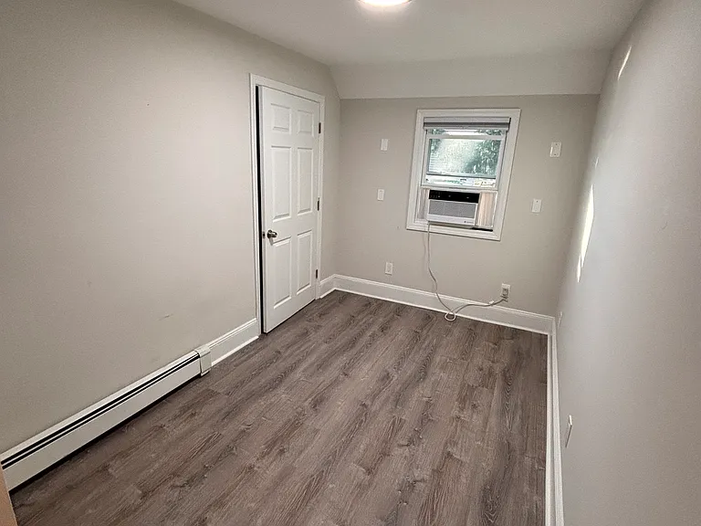 6088 Main St #2 — Photo 15