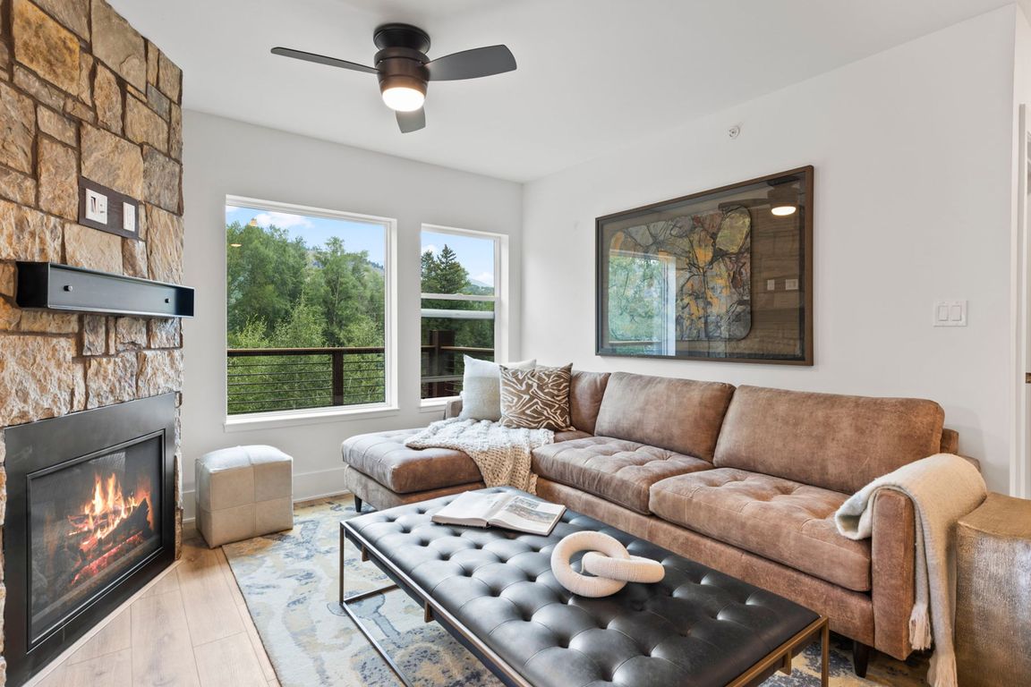 next background image