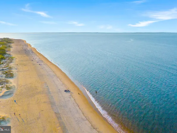 16 Woodside Ave, Keansburg, NJ 07734