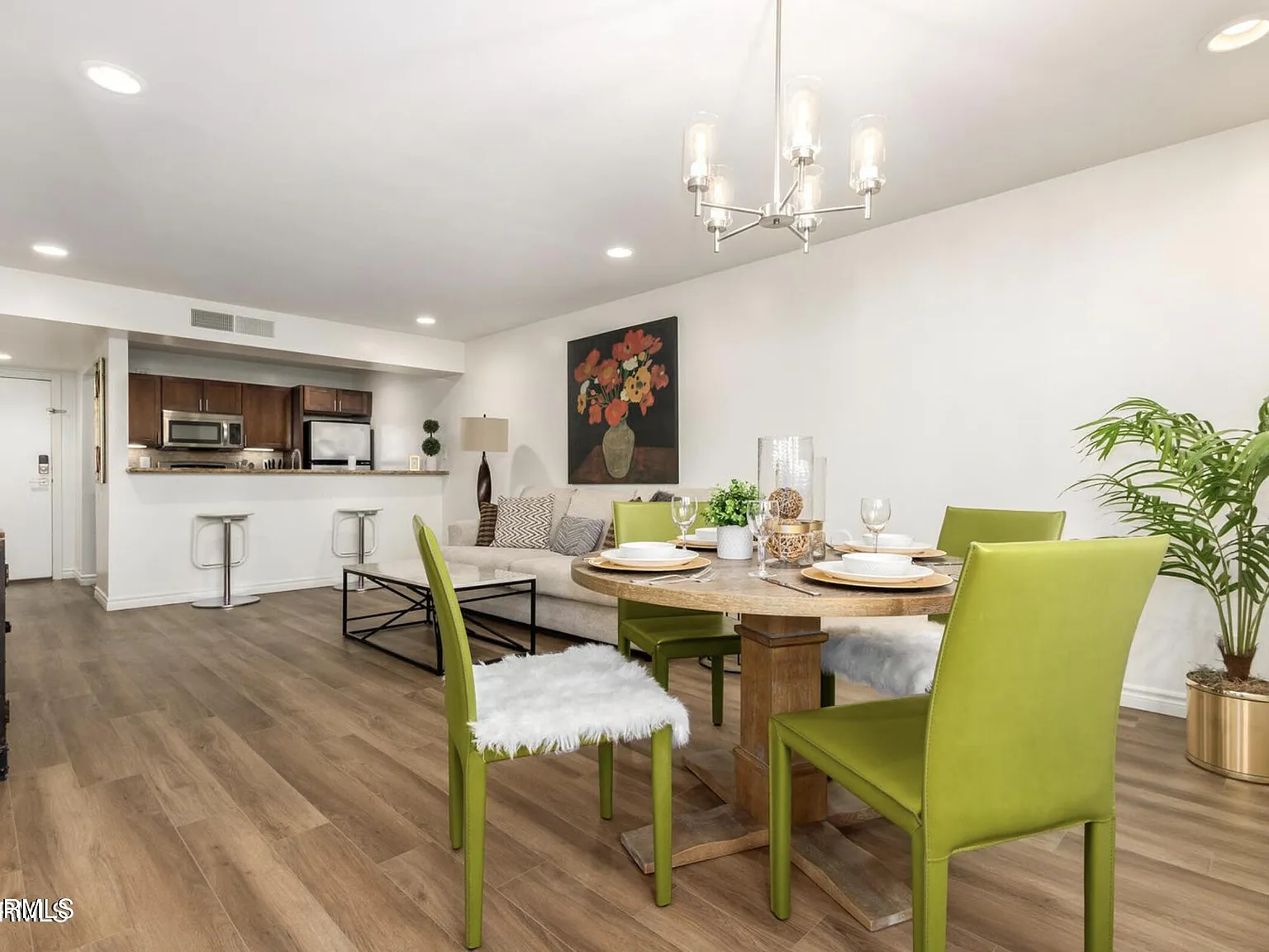 1 bed, 1.0 bath, 709 sqft, $1,995 — Photo 4