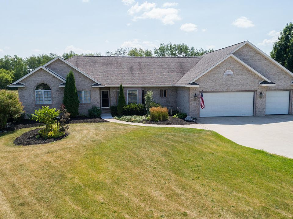 1st image of 16011 Outback Dr NE
