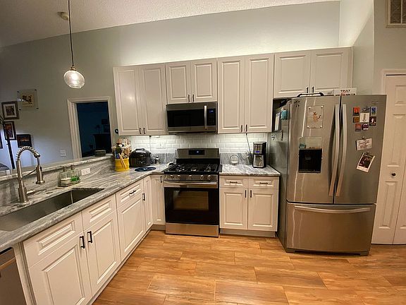 2nd image of 2485 Saint Johns Ln
