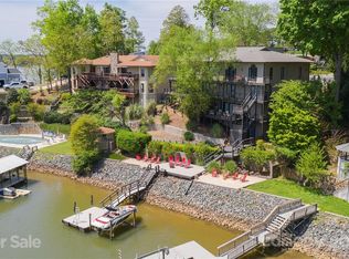 8014 Kiwi Pt, Tega Cay, SC 29708