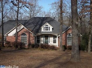 104 Deerwood Dr, Searcy, AR 72143