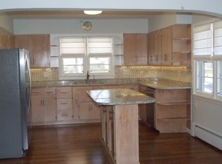 515 S Park St, Gifford, IL 61847