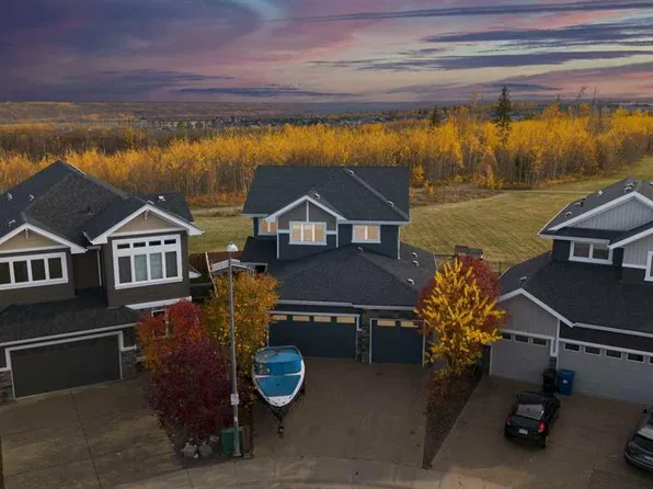 424 N Dixon Rd, Wood Buffalo, AB T9K 2Y6