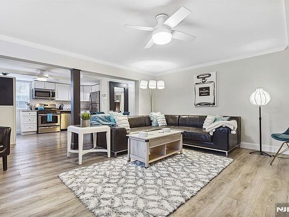 3rd image of 470 Valley Rd #9A