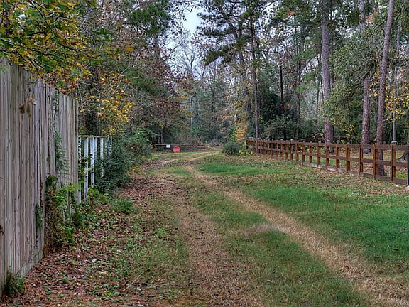 2nd image of 7822 Black Oak Dr