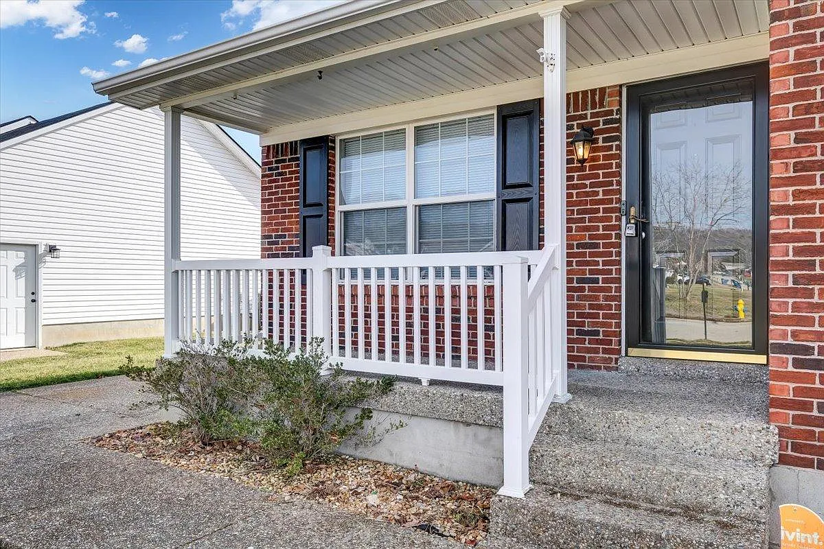 3 bed, 1190 sqft, $1,685 — Photo 4