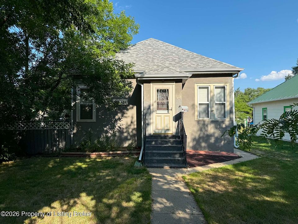 1st image of 308 4th Ave W