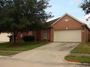 4231 Burke Ridge Dr, Pasadena, TX 77504