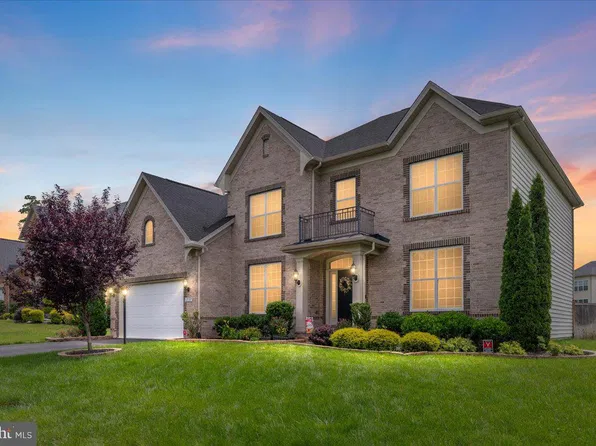 12137 Hickory Falls Ct, Woodbridge, VA 22192