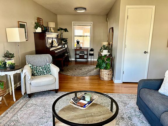 4th image of 3130 Lois Pl