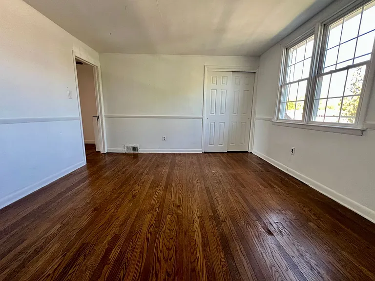 1348 Elson Rd — Photo 11