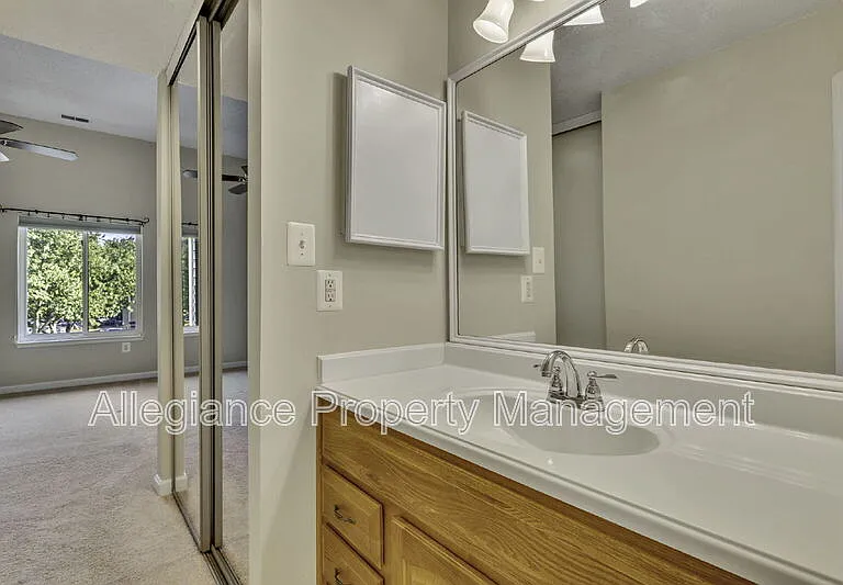 11041 Villaridge Ct #B — Photo 19