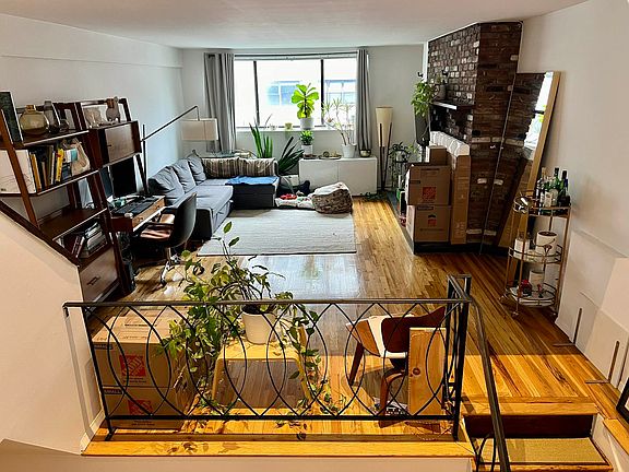 2nd image of 320 E 65th St APT 617