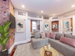 122 W 20th St APT 5R, New York, NY 10011