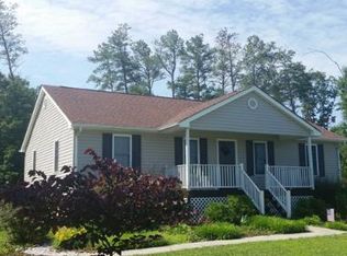369 Soybean Dr, Appomattox, VA 24522