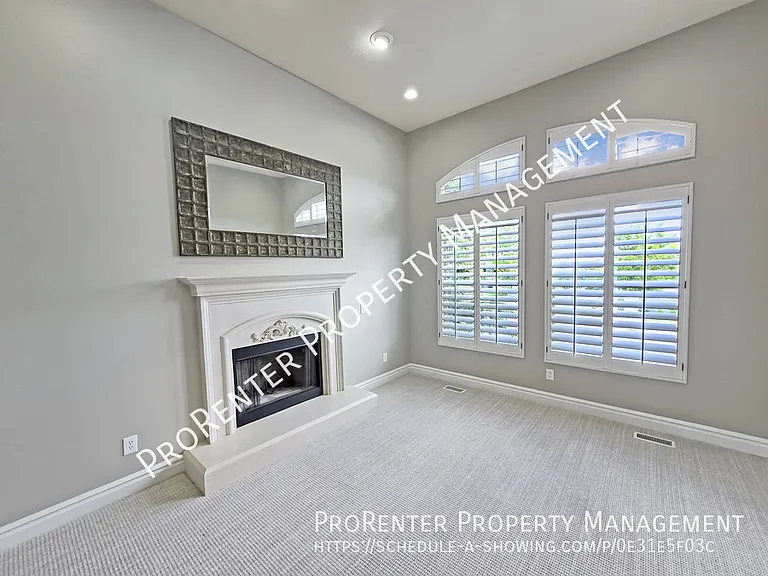 843 Eaglepointe Dr — Photo 17