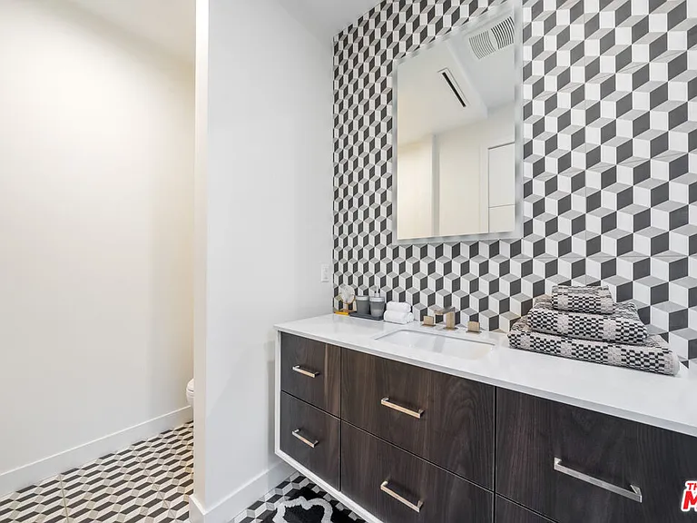 10563 Ashton Ave #1 — Photo 33