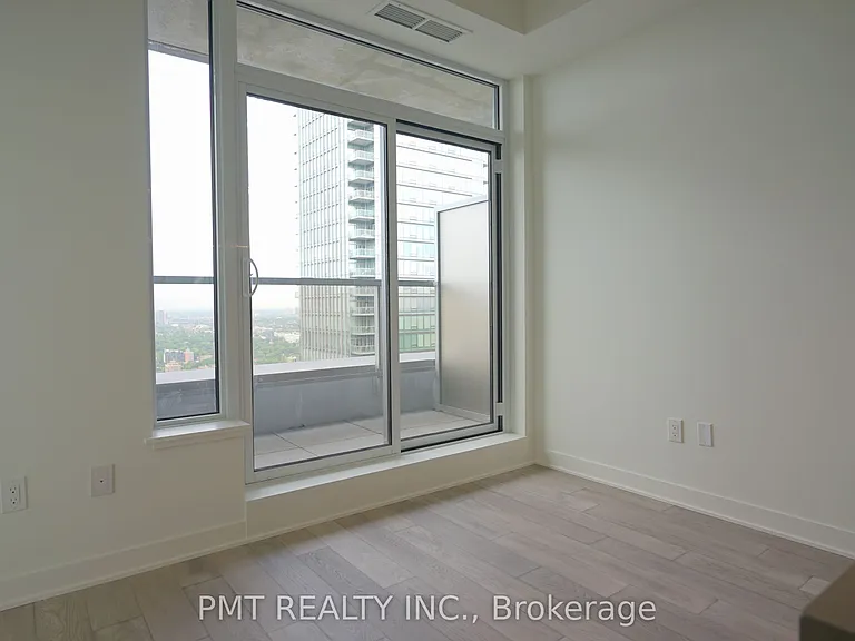 11 Yorkville Ave #4210 — Photo 7