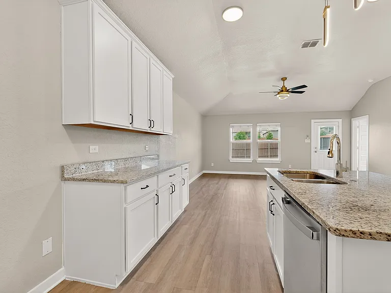 7619 Toledo Bnd — Photo 31