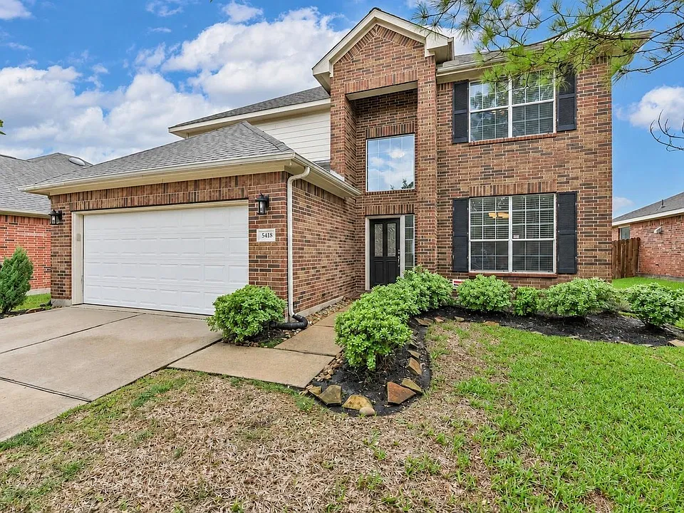 5418 Lilac Grove Ln