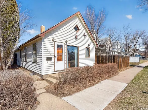 528 Ominica STREET E, Moose Jaw, SK S6H 0H3