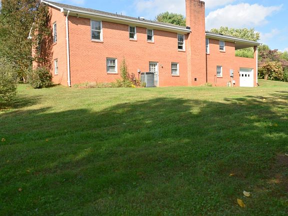 2nd image of 462 Viewmont Dr