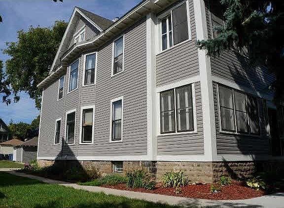 3rd image of 1615 Emerson N #619