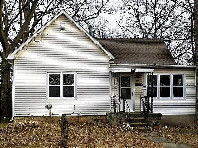 3 bed, 1.0 bath, 1248 sqft, $1,497 — Photo 1