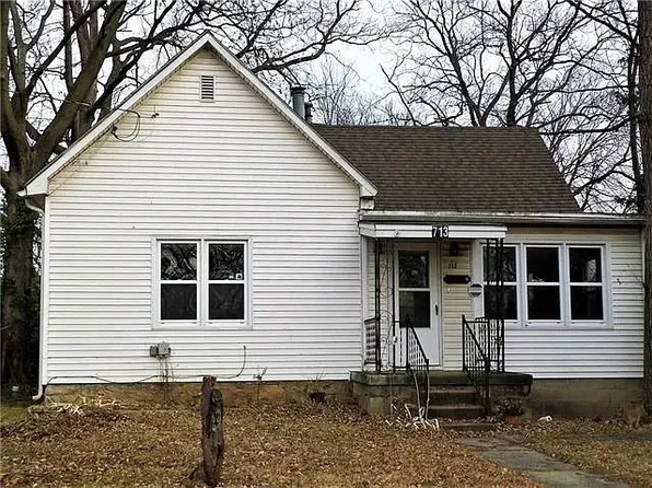 713 E Carol St, Lansing, KS 66043