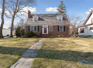 435 Clinton St, Elmore, OH 43416