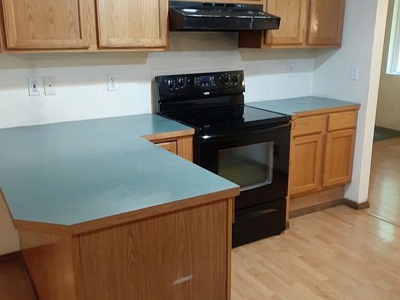 5th image of 411 E Hedlund Drive