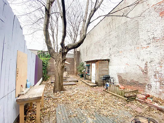 Rented by RealTegrity NY LLC | media 19