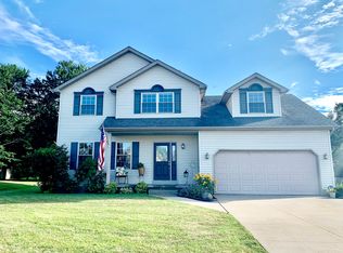 2306 Hunters Ridge Dr, Erie, PA 16510