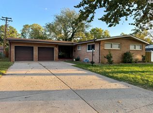 302 W 28th Ave, Hutchinson, KS 67502