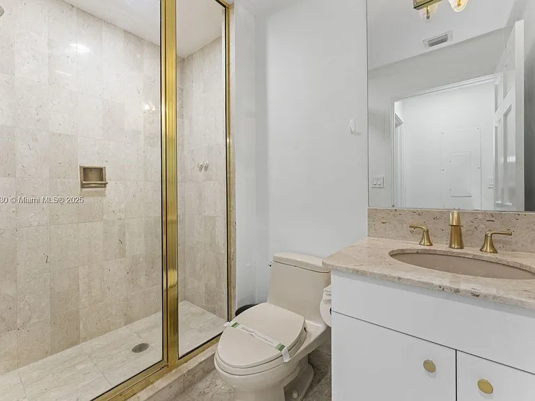19217 Fisher Island Dr #19217 — Photo 25